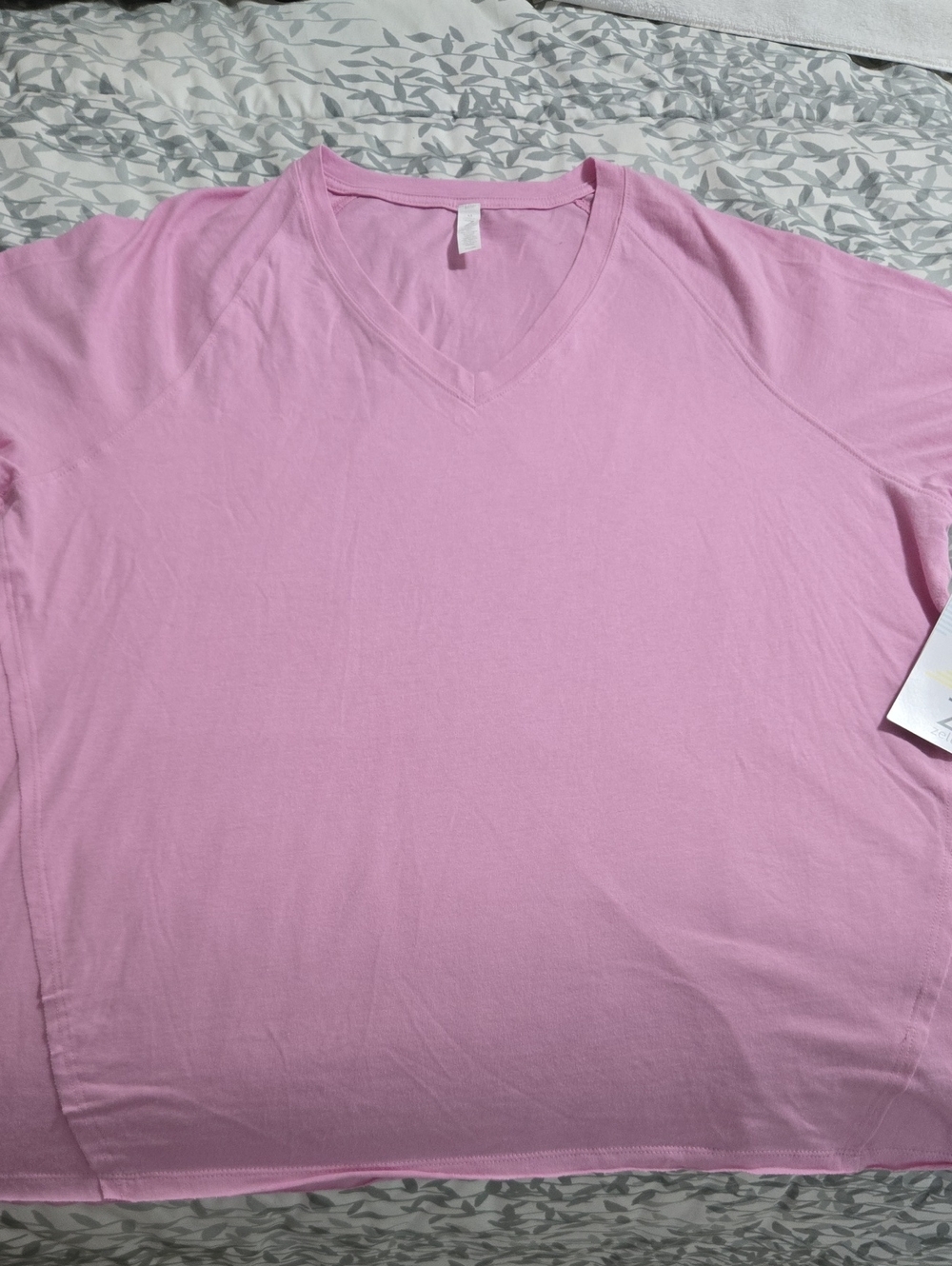 NWT ZELLE V-Neck T-Shirt - Light Pink
